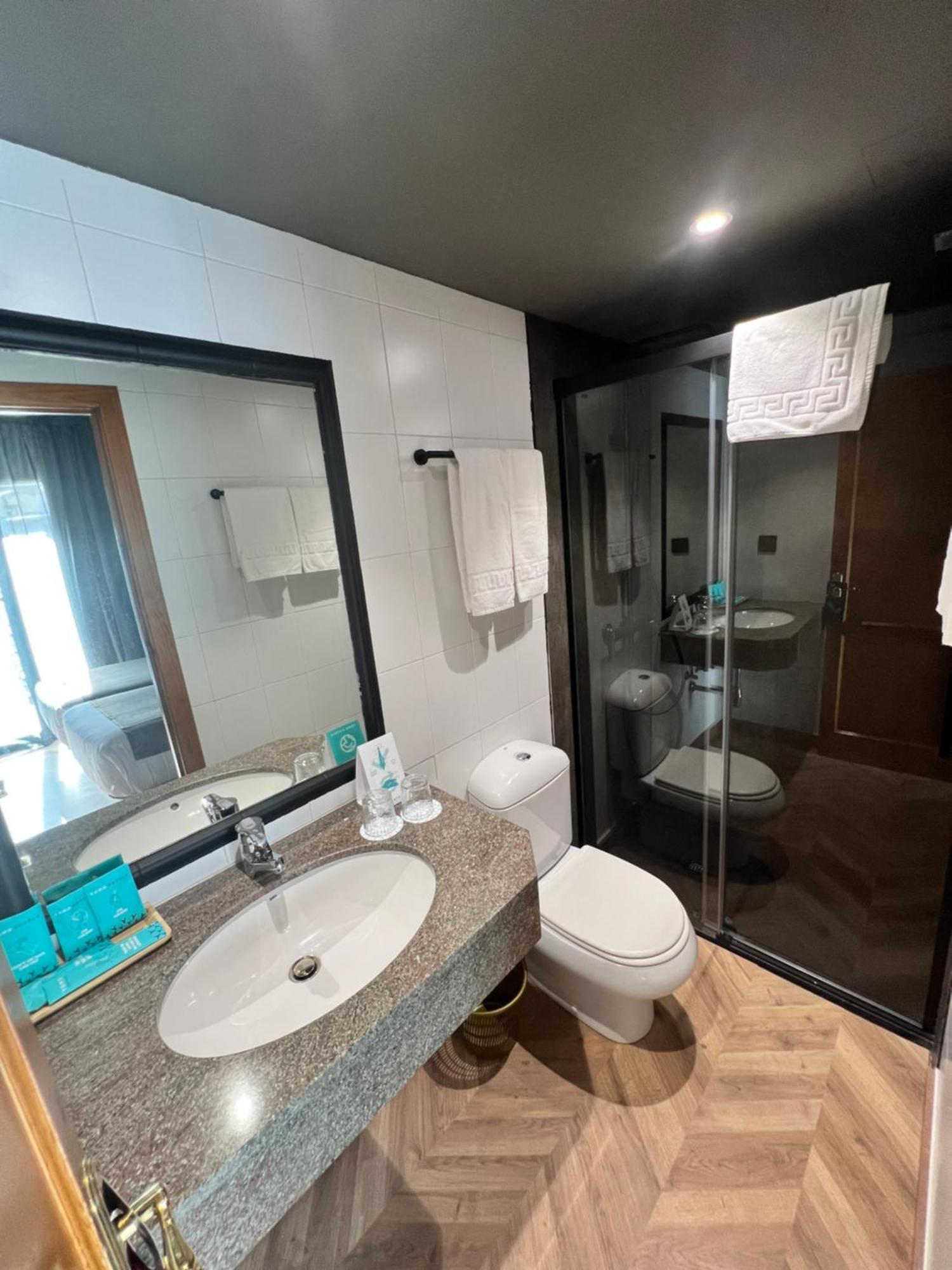 Yomo Petit Paris Hotel Encamp Kültér fotó